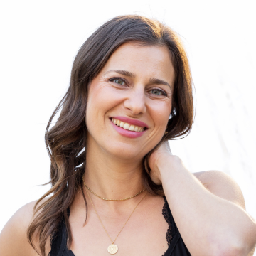 headshot of SomaShare co-founder Marina Yanay-Triner